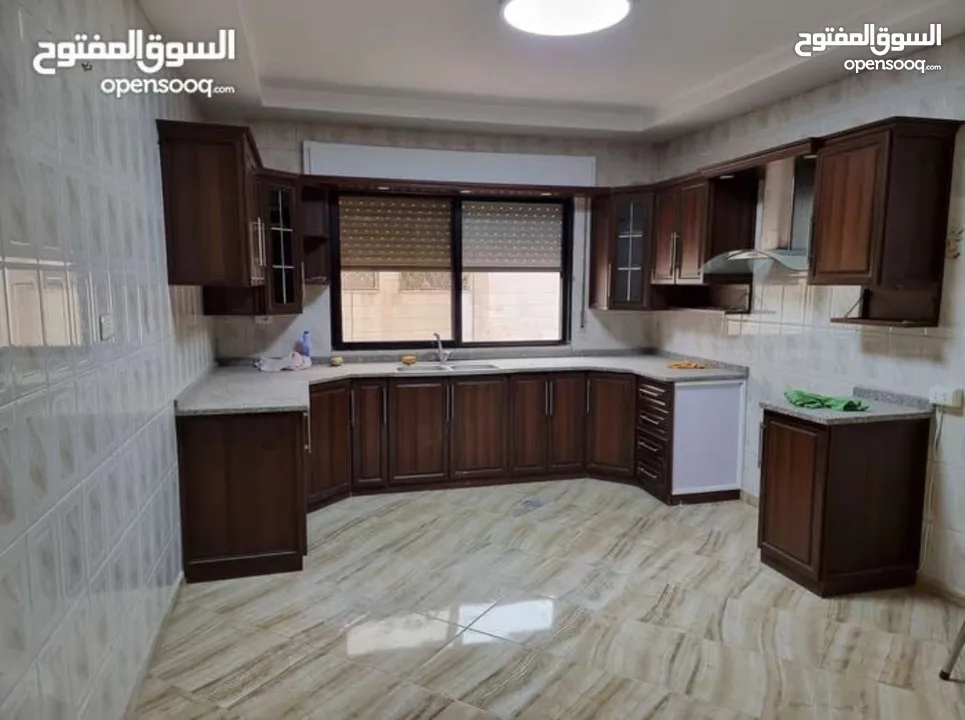 شقه لللبيع (جبل الحسين / شارع طبريا / عماره 67)