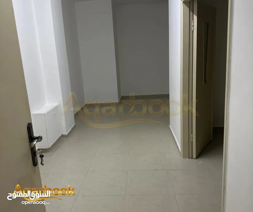 شقة غير مفروشة للايجار بمنطقة ام الشرايط