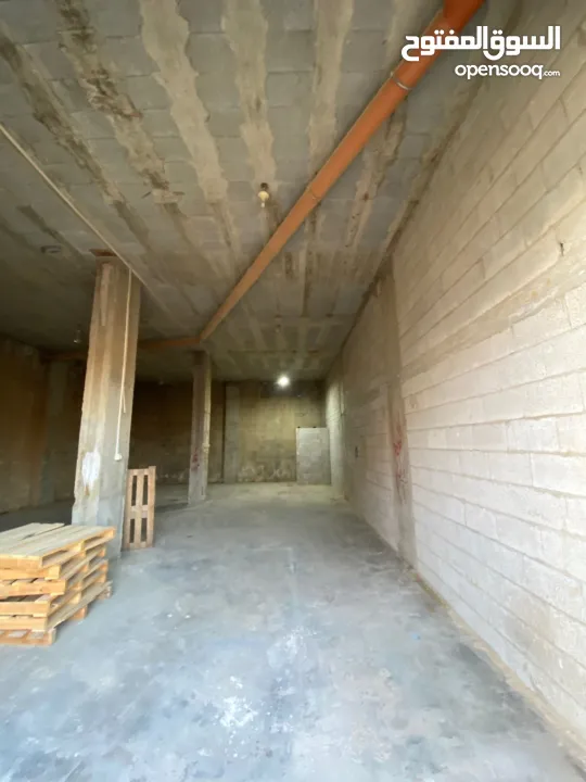 مخازن للإيجار