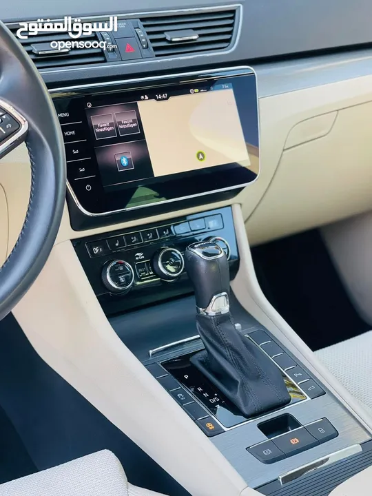 SKODA - SUPERB