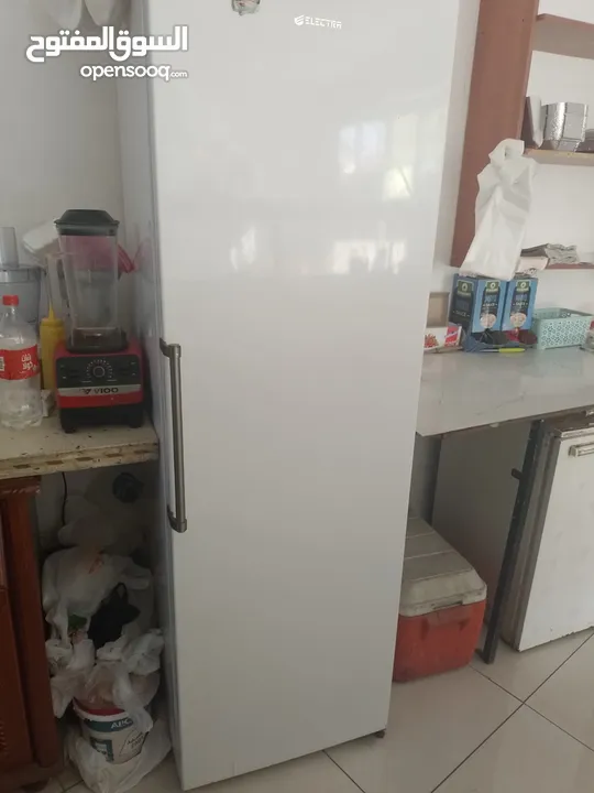 عدة مطعم شعبي للبيع بسعر مغري