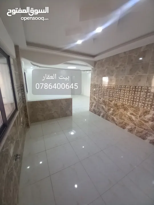 شقة ارضية فاخرة مقابل الوينك كافيه للبيع بسعر مغري