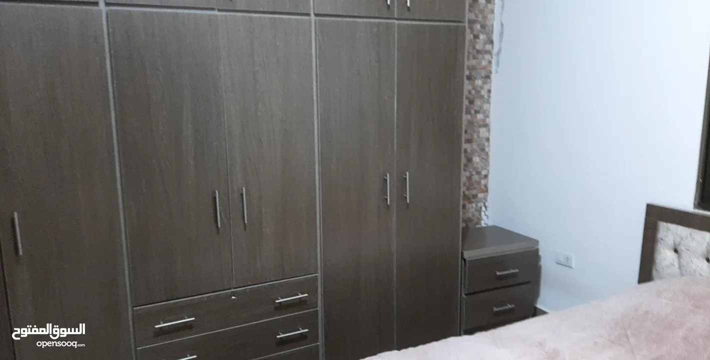 غرف نوم شبابيه ومجوزة..غرفتين نوم بحاله ممتازه تختين و3كمودينات وخزانه 6درف طابقين بحاله ممتازه