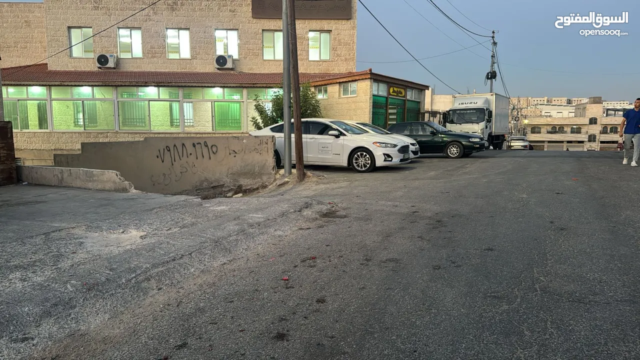 مخازن ومستودعات للبيع