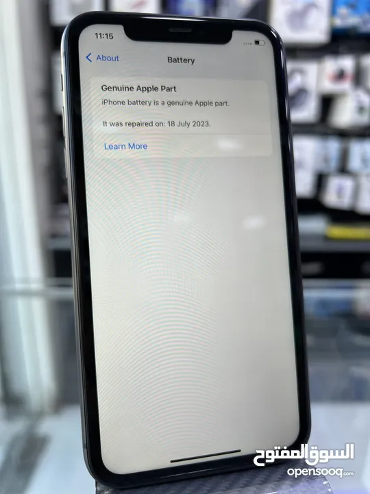 iPhone 11 (64 GB) ايفون 11 مستعمل  بحالة ممتازة / مغير بطارية اصلية بشركة ايفون  نسبة بطارية 100٪؜