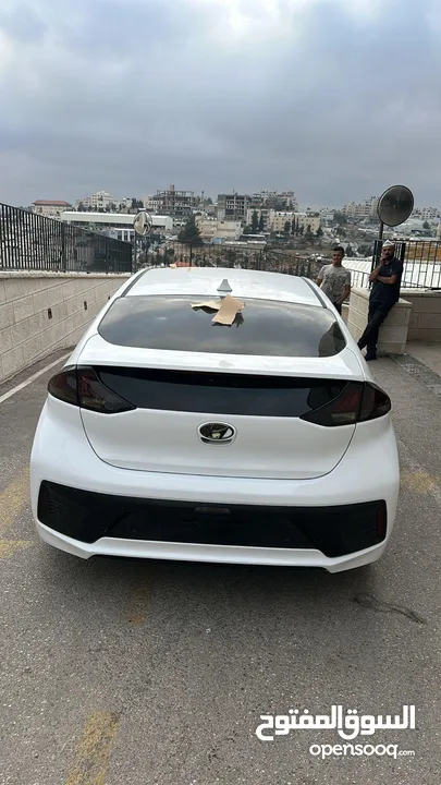 كيا ايونيك