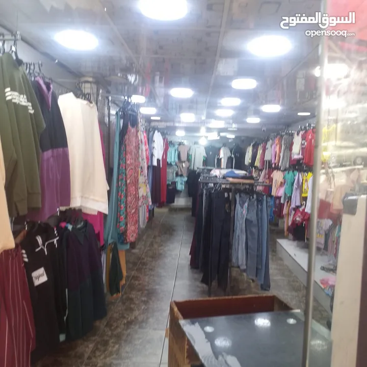 محل للبيع  المساحة 60 متر  سدة حديد على نفس مساحة المحل  على الشارع رئيسي  البيع ببضاعة أو بدون  الم