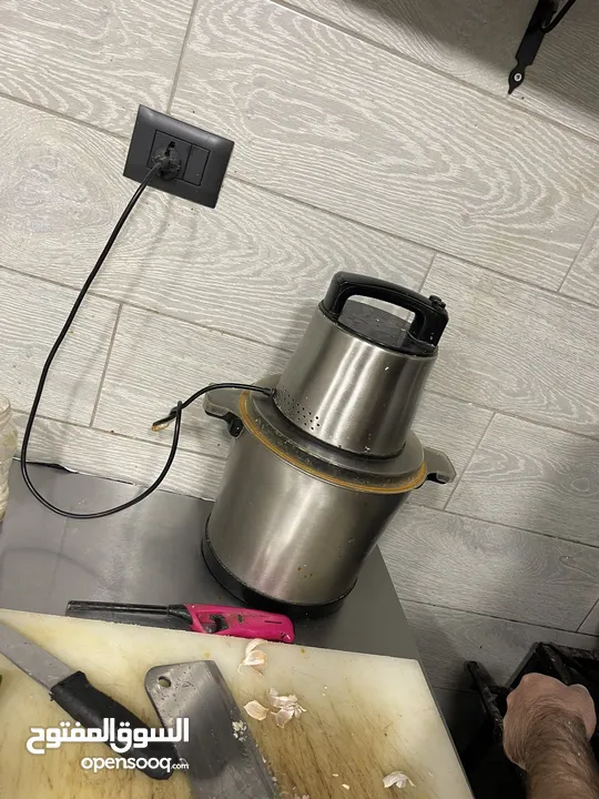 محل معجنات مع كامل عدته للبيع بخلو بداعي السفر