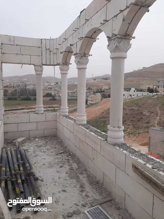 بيت طابقين للبيع
