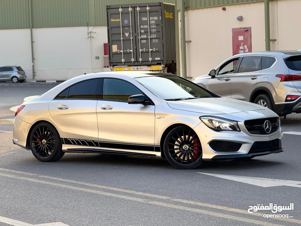 السيارة بحالة ممتازة وارد أمريكي ماكينة رياضية 43 Amg موديل 2015