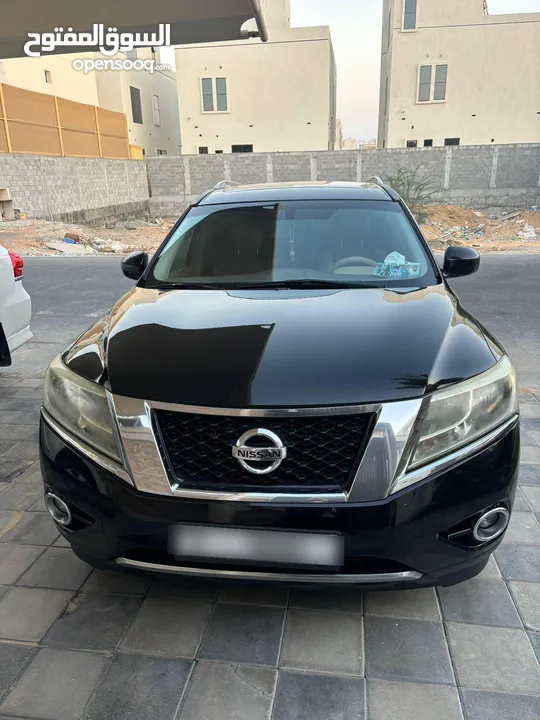 Nissan Pathfinder 2014 4wd GCC Specs good condition