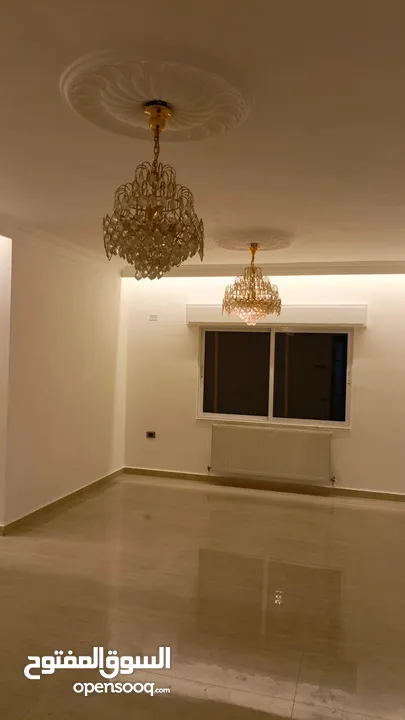 عرض حصرررري ـ ضاحيه النخيل ـ شقه فارغه للايجار لم تسكن بعد التجديد سوبر ديلوكس  190 متر +