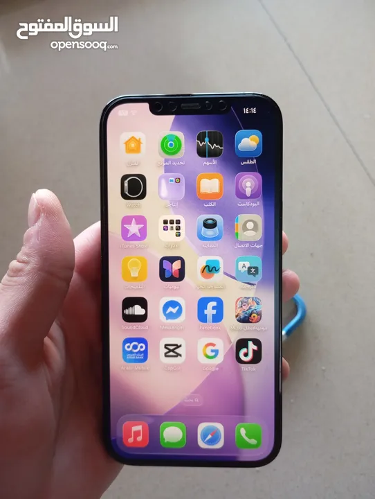 جهاز ايفون 12 برو ماكس مستعمل بحاله ممتازه للبيع مع كافر اثنين و سماعة ايفون اير بودز و شاحن