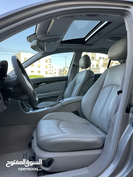 Mercedes E200 2004 ( Avantgarde ) Full option وارد الوكالة فحص كامل