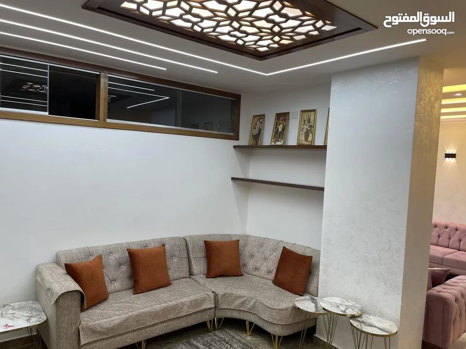 روف للايجار مفروش في اجمل مناطق رام الله والبيرة التواصل مع المالك مباشرة دون وسيط 1250 دولار