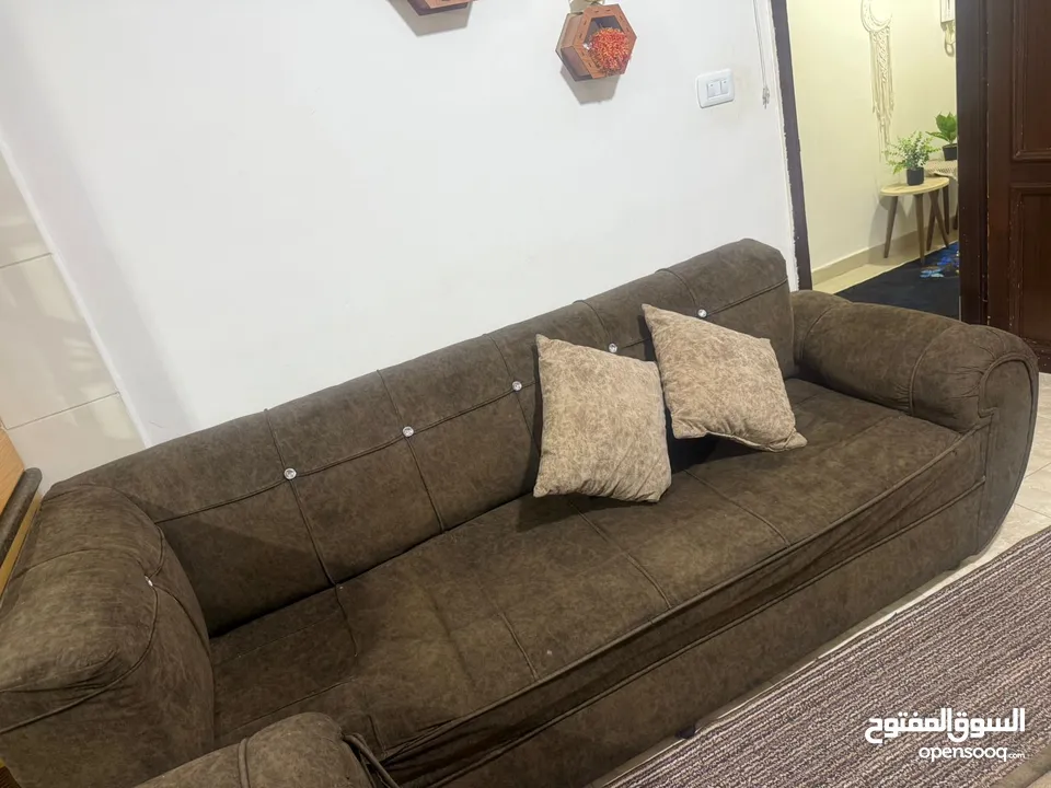 طقم كنب مستعمل سنه
