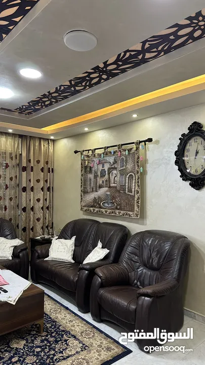 طقم كنب امريكي6 مقاعد جلد طبيعي من آشلي