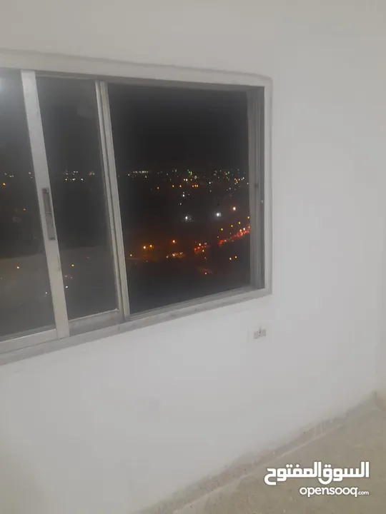 شقة ذات إطلالة بانورامية للإيجار في جبل التاج