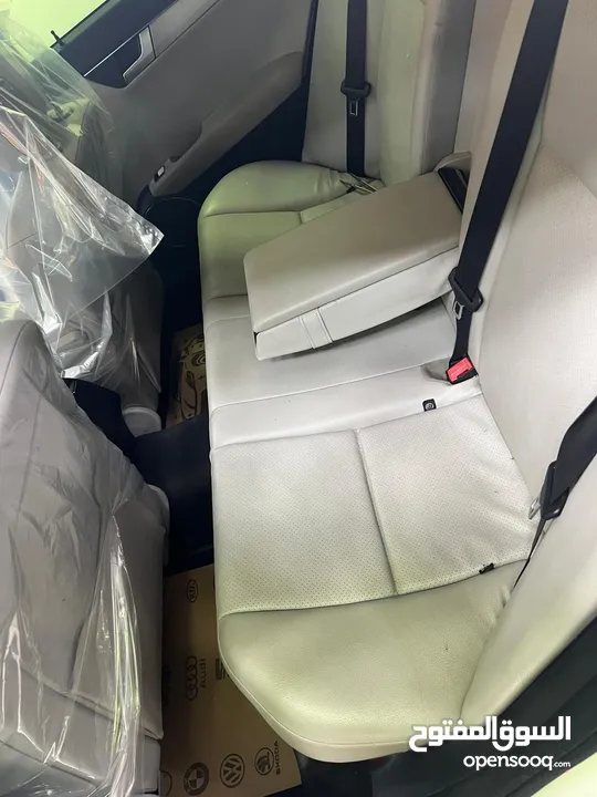 للبيع بسعر حرق كاش او نص بنص مرسيدس C250 فل الفل فتحه سقف كراسي كهرباء برادي خلفيه لدات اماميه وخلفي