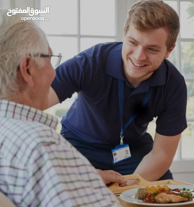 ممرض منزلي ورعاية كبار السن