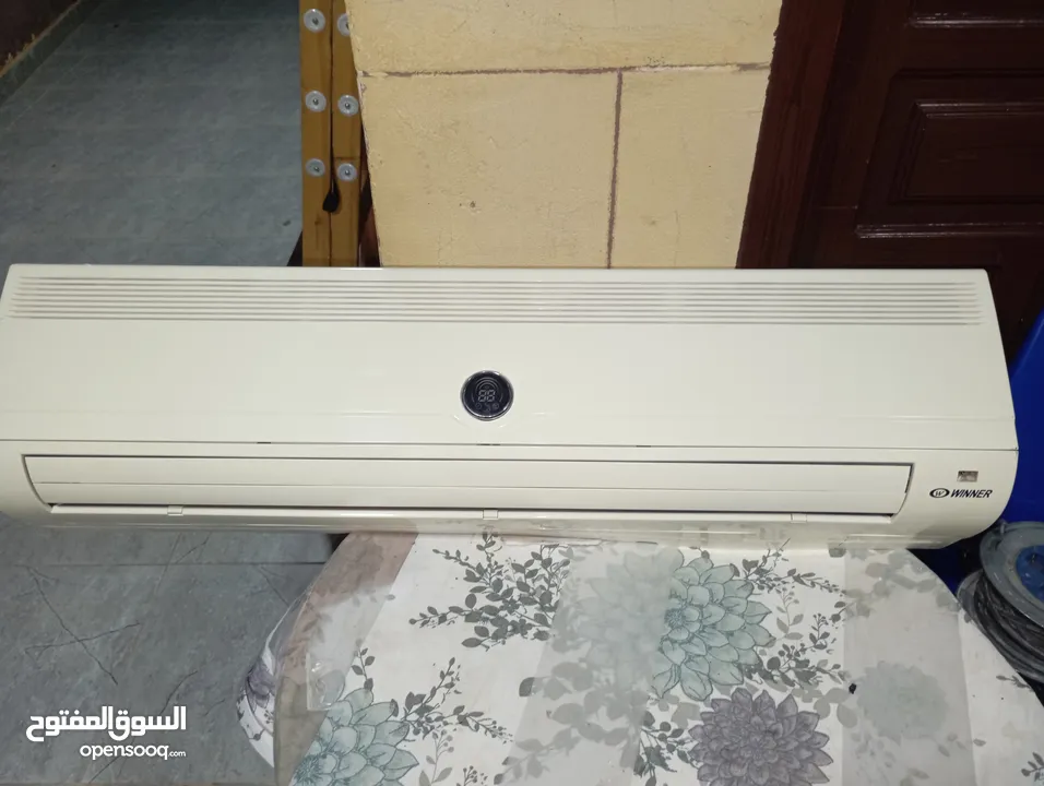 مكيف 2طن بحالة جيدة جدا للبيع