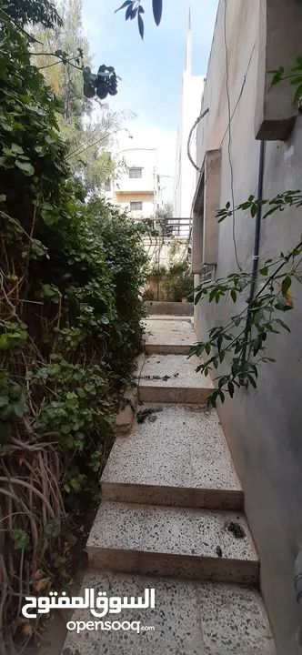 منزل مستقل للبيع على شارع في إسكان التطوير الحضري ام نوارة تهاوي من أربع جهات