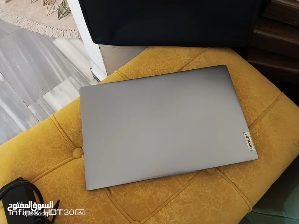 لينوفو I3 جيل عاشر، 8 جيجا رام و128 جيجا SSD hard desk بحالة الوكالة والسعر محروق