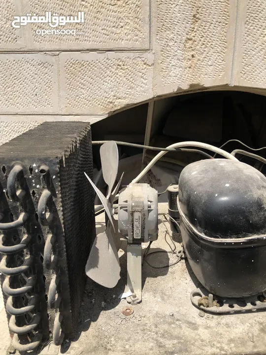 ثلاجة عرض للبيع