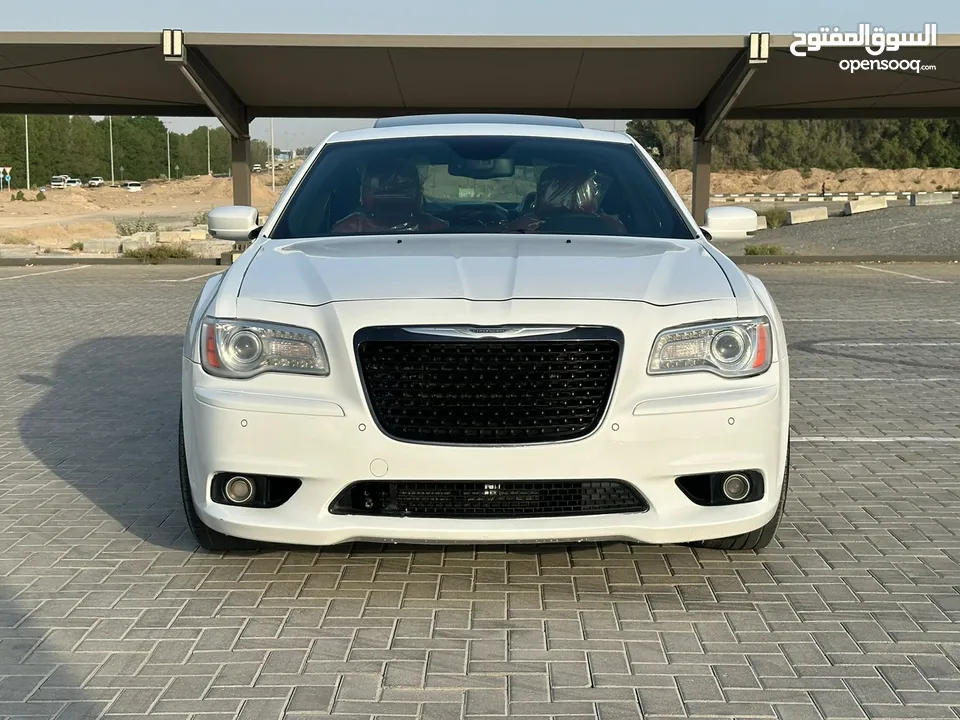 كرايسلر C300 V8 SRT خليجي بحاله ممتازه صبغ وكاله بدون حوادث جاهزه للتسجيل والاستخدام