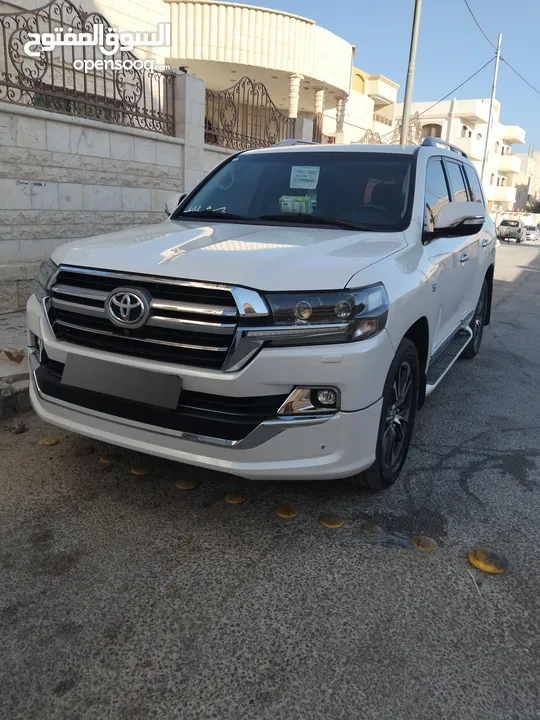 تويوتا لاندكروزر VXS 2018 بحالة الوكالة من المالك مباشرة