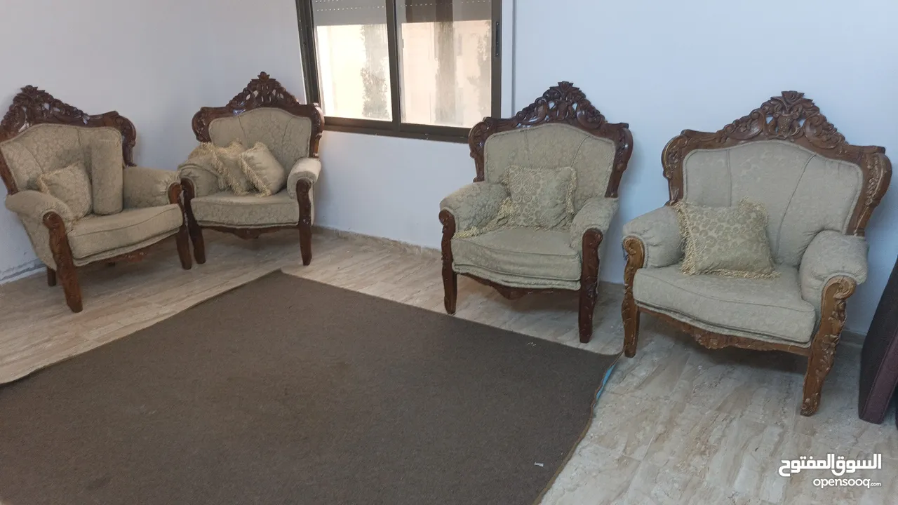 اثاث منزل بحالة الوكاله وأجهزة كهربائية