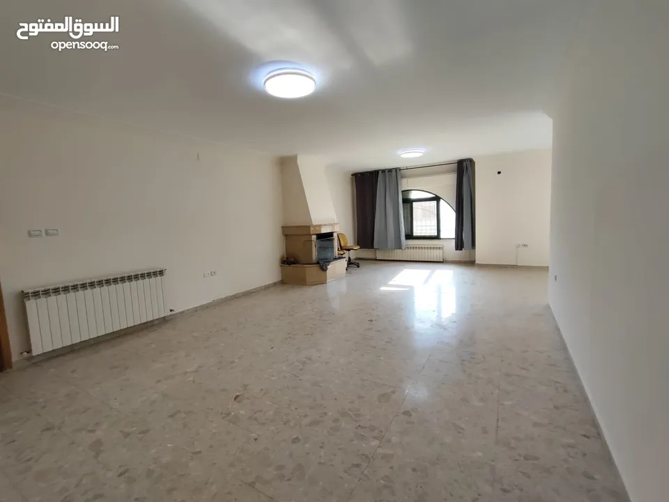 شقة غير مفروشة للإيجار – الطيرة  شارع روما – تصميم فاخر وراحة لا مثيل لها