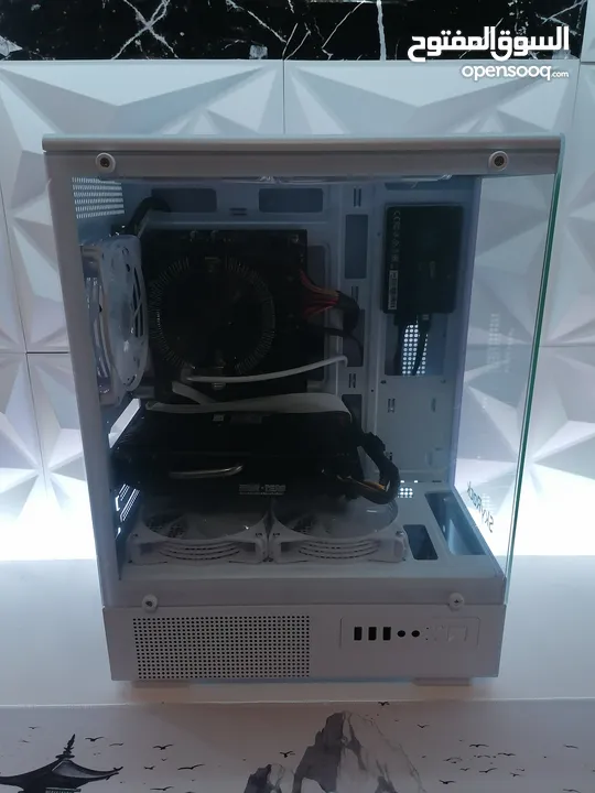 كمبيوتر العاب Gaming Pc بحاله الوكاله استعمال خفيف المواصفات بالوصف :) لون أبيض كيس حوض سمك