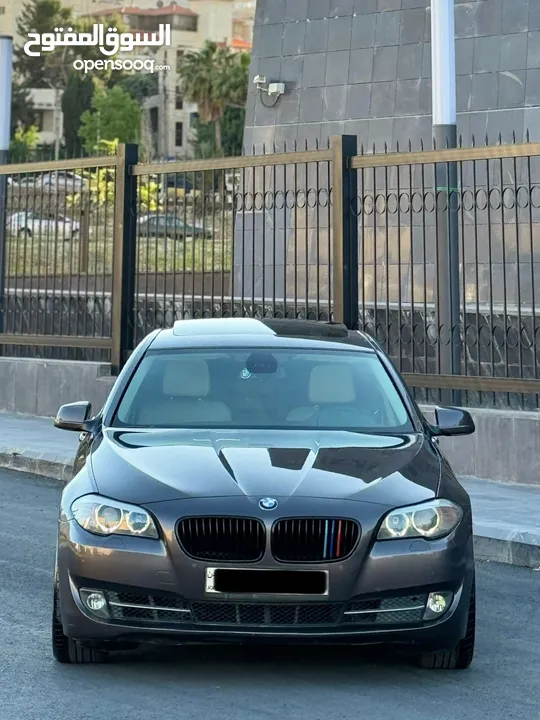 ‏‎سيارة BMW520i F10 لون نحاسي ميتالك فل الفل 2013 وارد الشركه تب نظافه