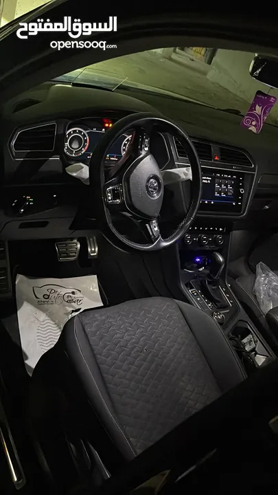 Tiguan 2019 fully loaded black edition 4/4  2000 banzeen