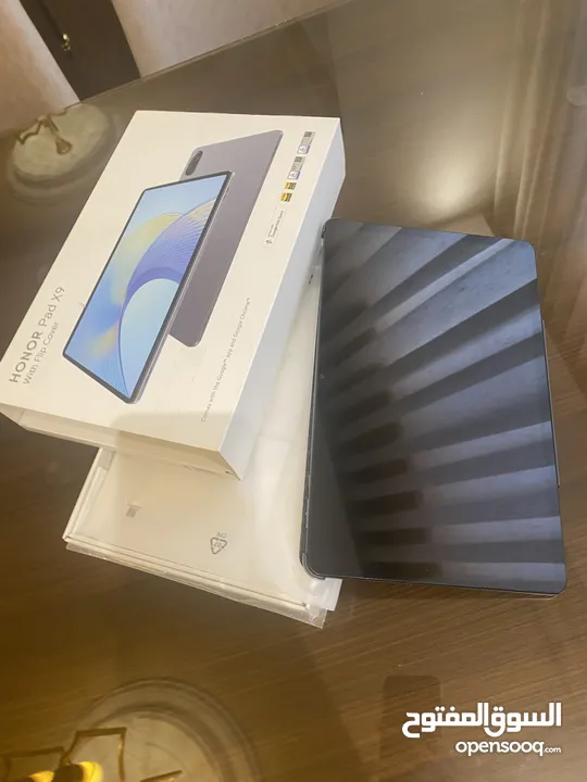 ايباد honor x9 جديد استعمل لمدة يومين فقط منيح جداااا للدراسة والمطالعة والعب يمكن تنزيل عليه كلشي