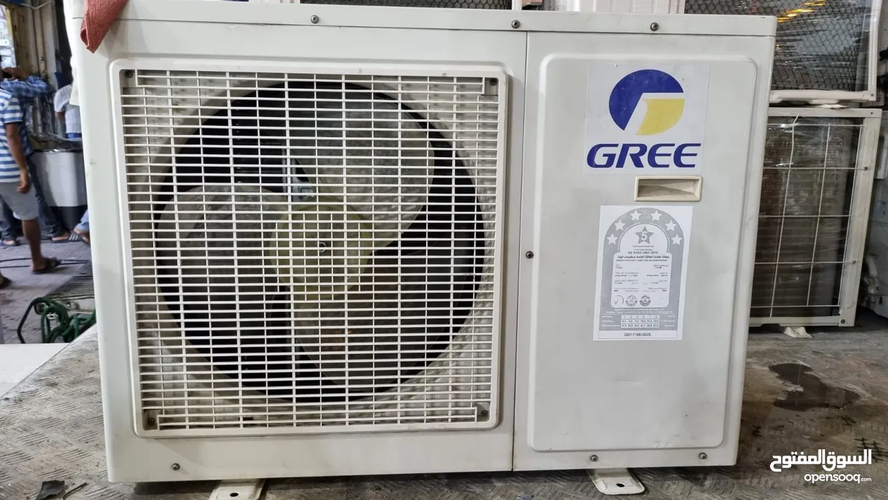 AC selling 2 ton good condition