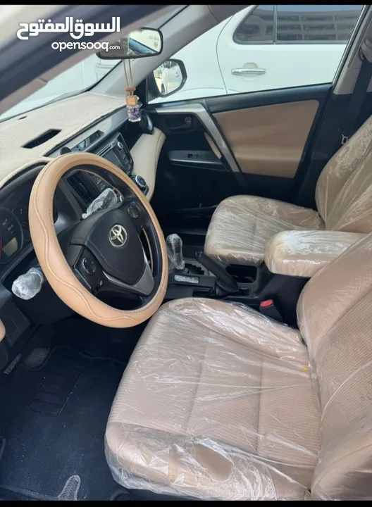 راف فور موديل 2016 نظيف جدا كل شي شغال لاتحتاج صيانه اللون ابيض من الداخل بيج المطلوب 5800 قابل