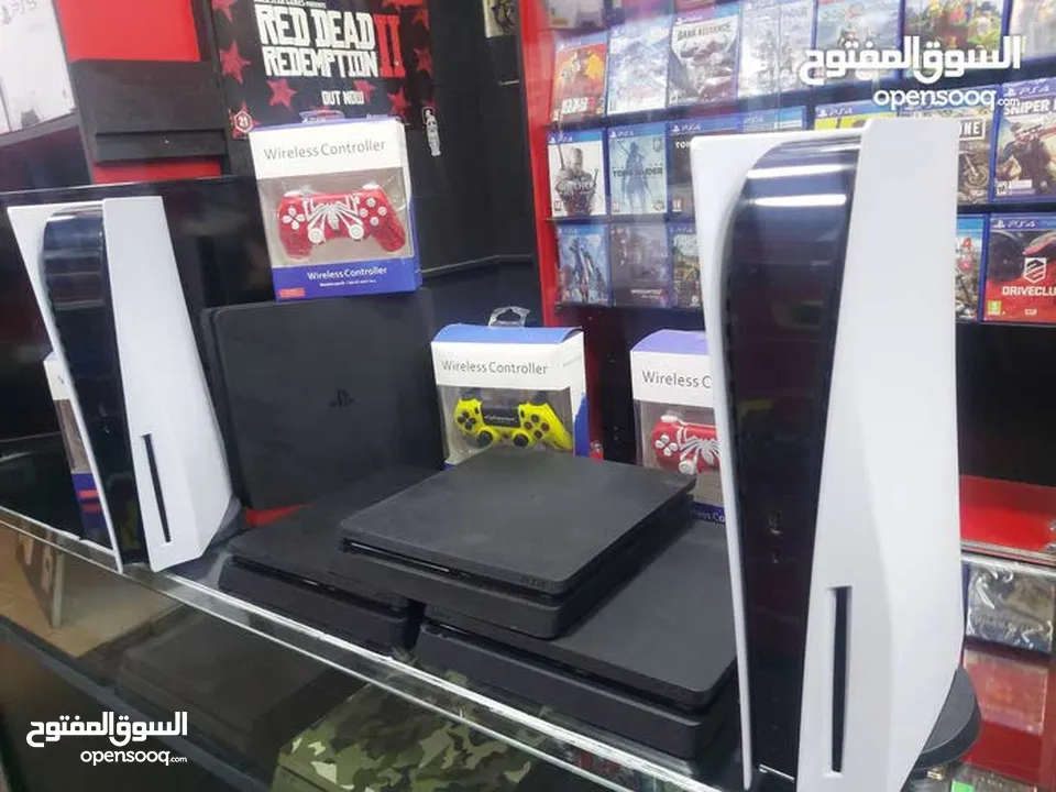 للبيع اجهزه بلايستيشن فور و فايف و ثري باسعار مغريه