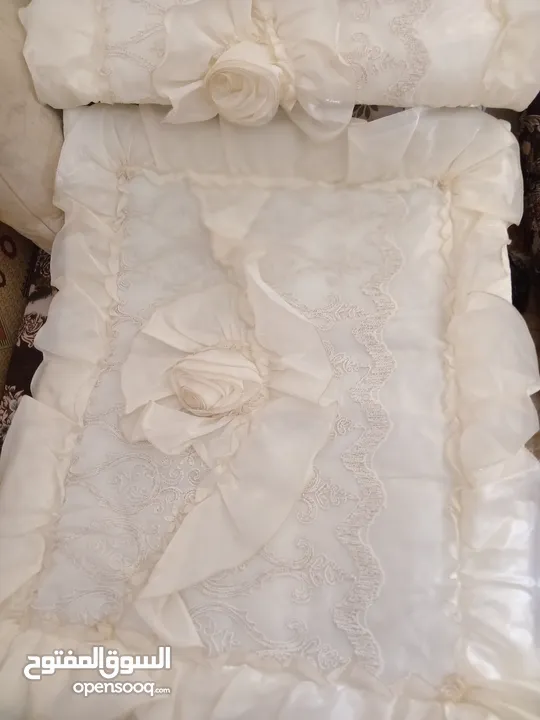مسبل عروس.... ماركه الأمير  جديد لونه سكري فاتح  ساتان