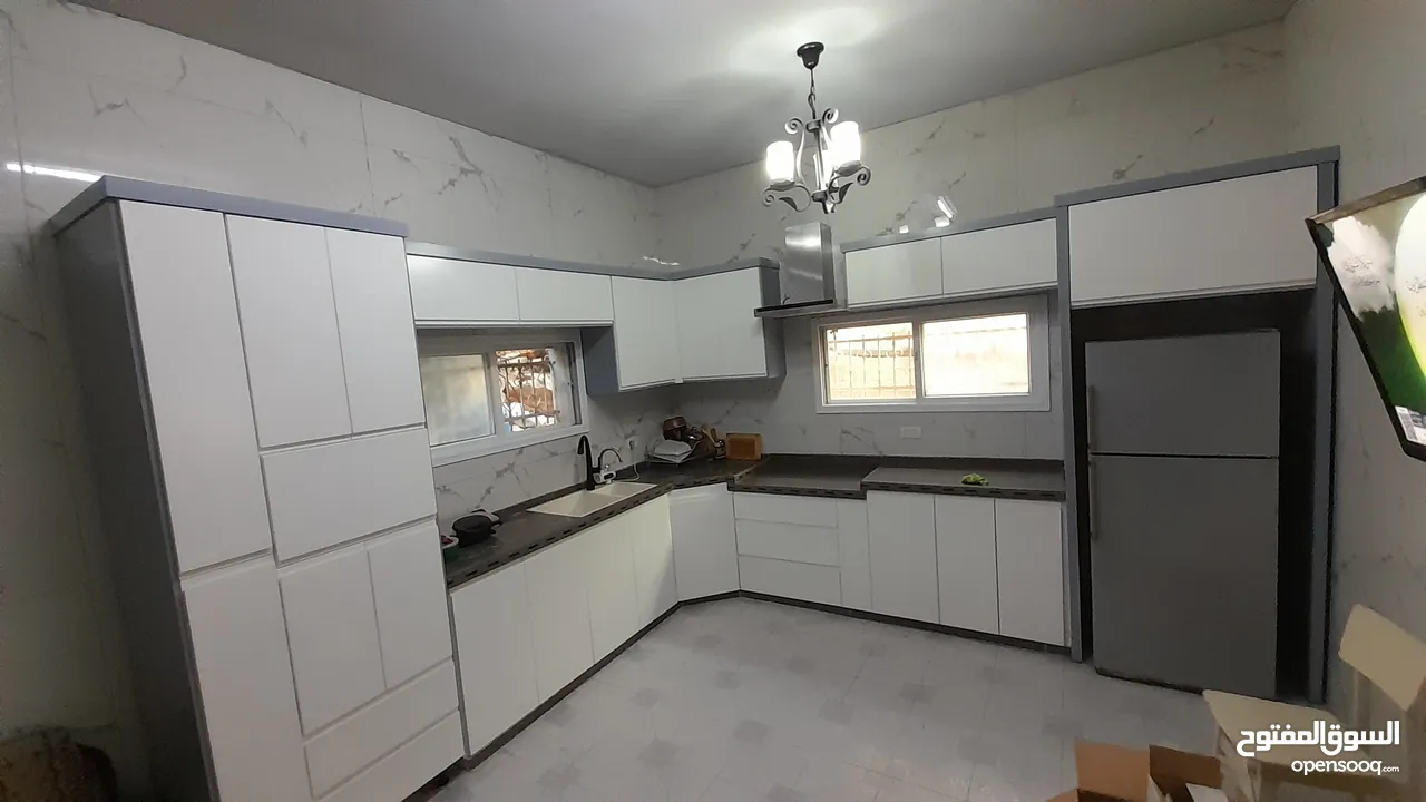 تمديدات كهربائية وصحية