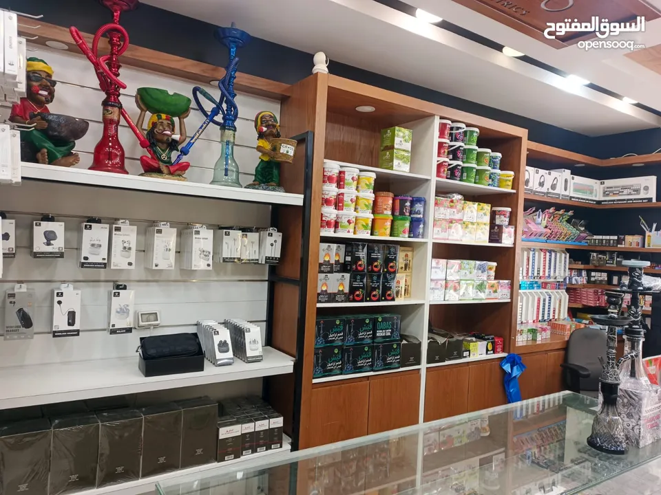 محل للبيع في المصايف – على الشارع الرئيسي المساحة: 60 متر مربع- المحل شغّال حالياً في بيع الدخان