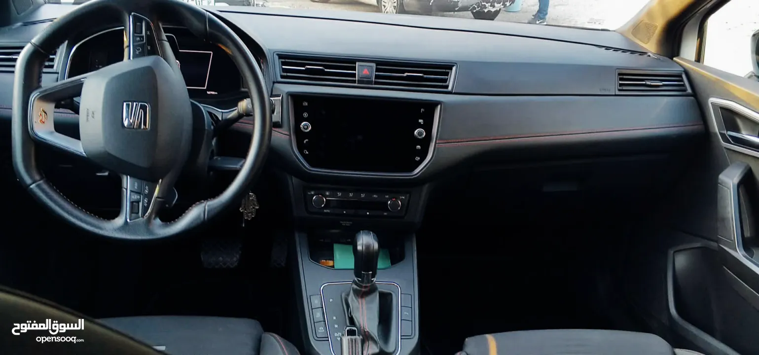 سيت ابيزا للبيع موديل 2022 SEAT lbizaFR بحالة الوكالة دهان شركة عداد قليل