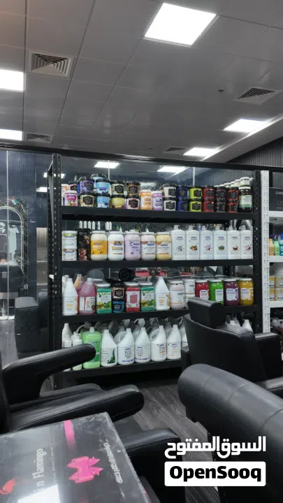 اكبر صالون رجالي بعجمان للبيع