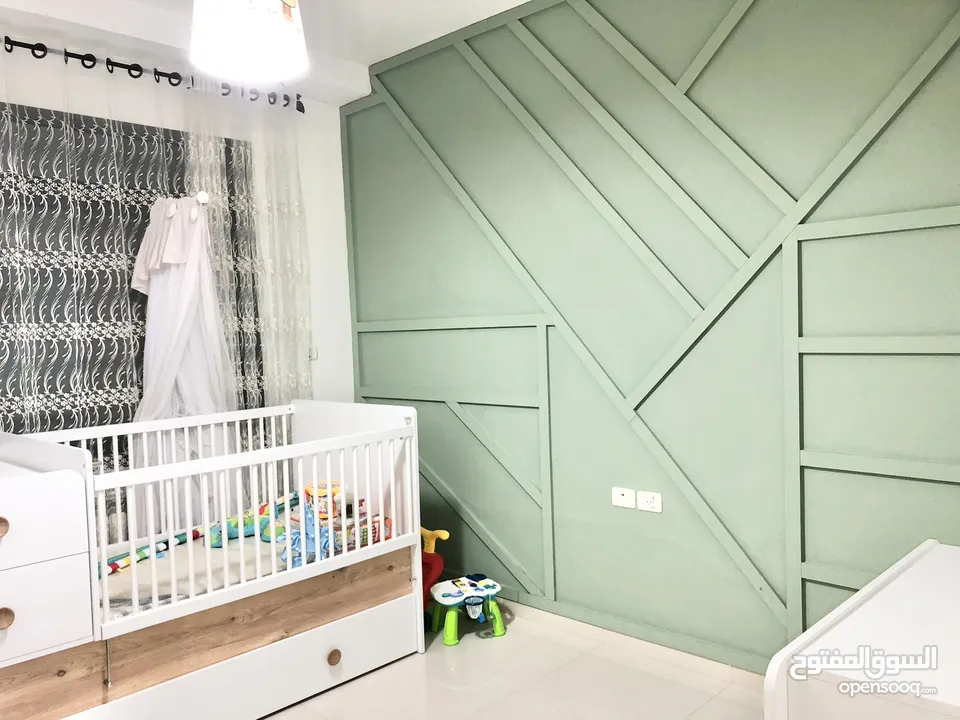 مع العفش الشارع الرئيسي