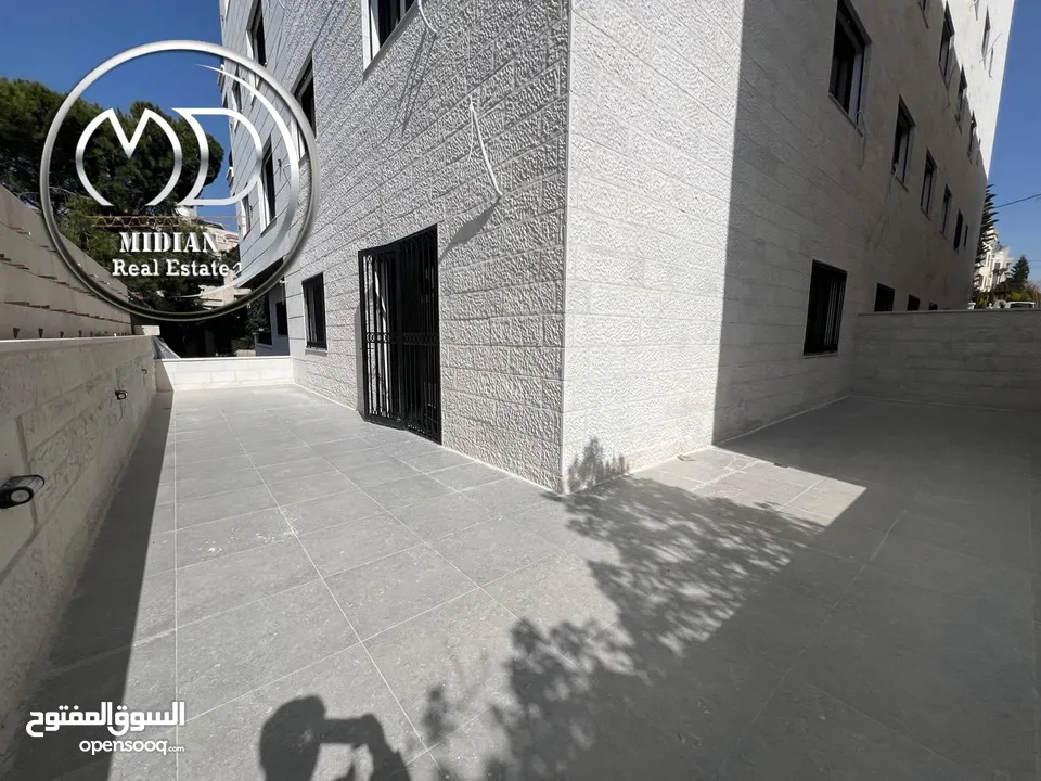 شقق أرضية و طوابق مكررة جديدة للبيع في أجمل مواقع الكرسي مساحات 185م & 210م تشطيبات و ديكورات فاخرة
