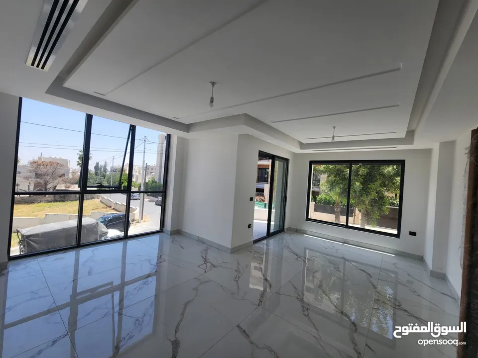 شقة فارغة للبيع في منطقة الدوار الرابع ( عدد 4 )- ref:14599