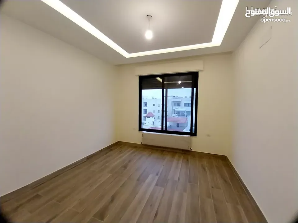 شقه مميزه طابق ثالث مع روف بمساحه 247 متر مربع للبيع في ضاحيه النخيل ( Property ID : 30918 )