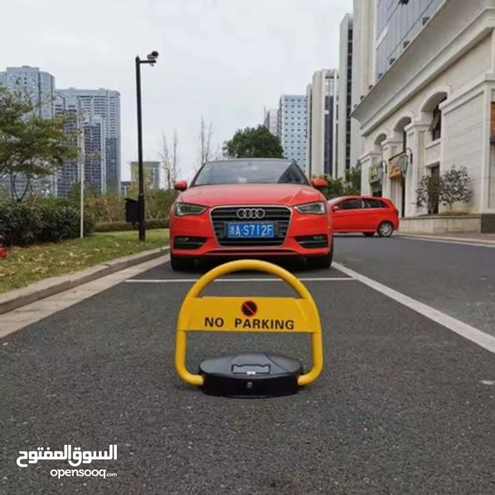 جهاز اصطفاف السيارة يعمل بالإستشعار و التحكم عن بعد من خلال ريموت كنترول للتحكم و يتميز بمقاومته للم