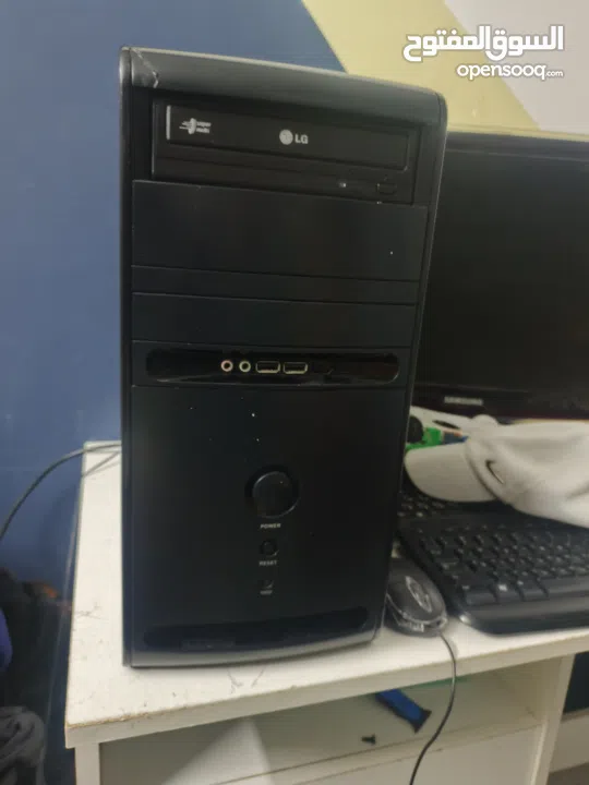 كمبيوتر للبيع